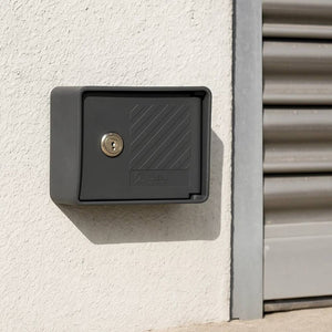 Scatola porta apparecchi zippo 2055 con chiusino blindato da esterno