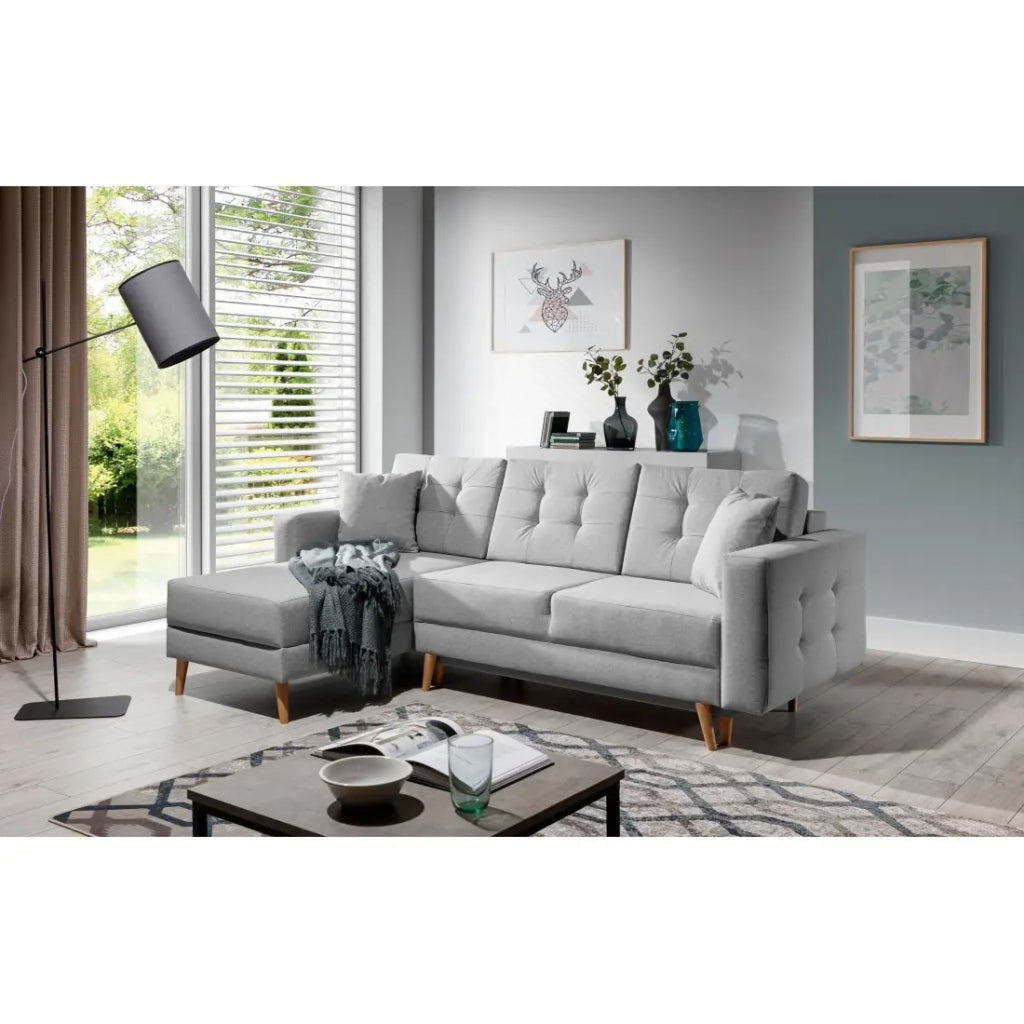 Divano angolare trasformabile HASGARD 3 posti grigio 248x162 cm - con vano contenitore e piedi in legno