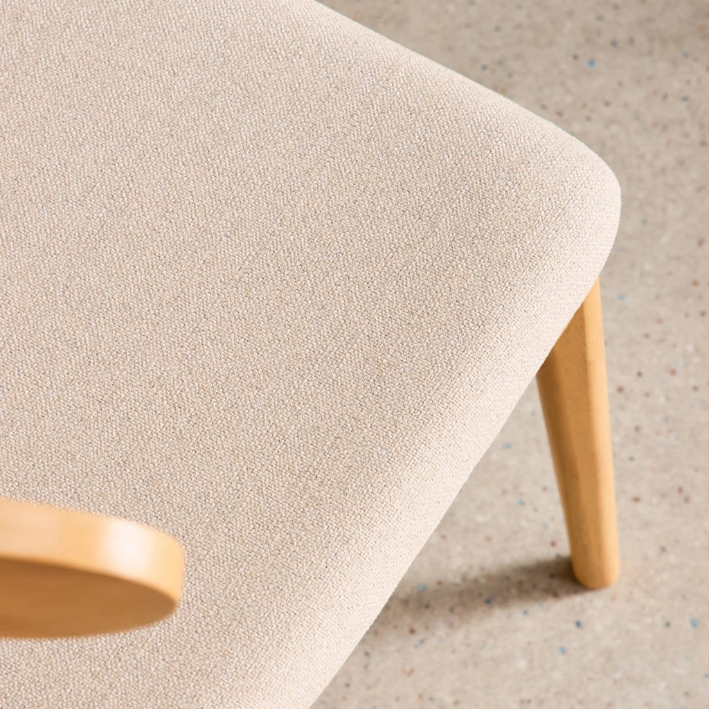 Set 2 sedie vintage in legno di hevea naturale e tessuto, beige