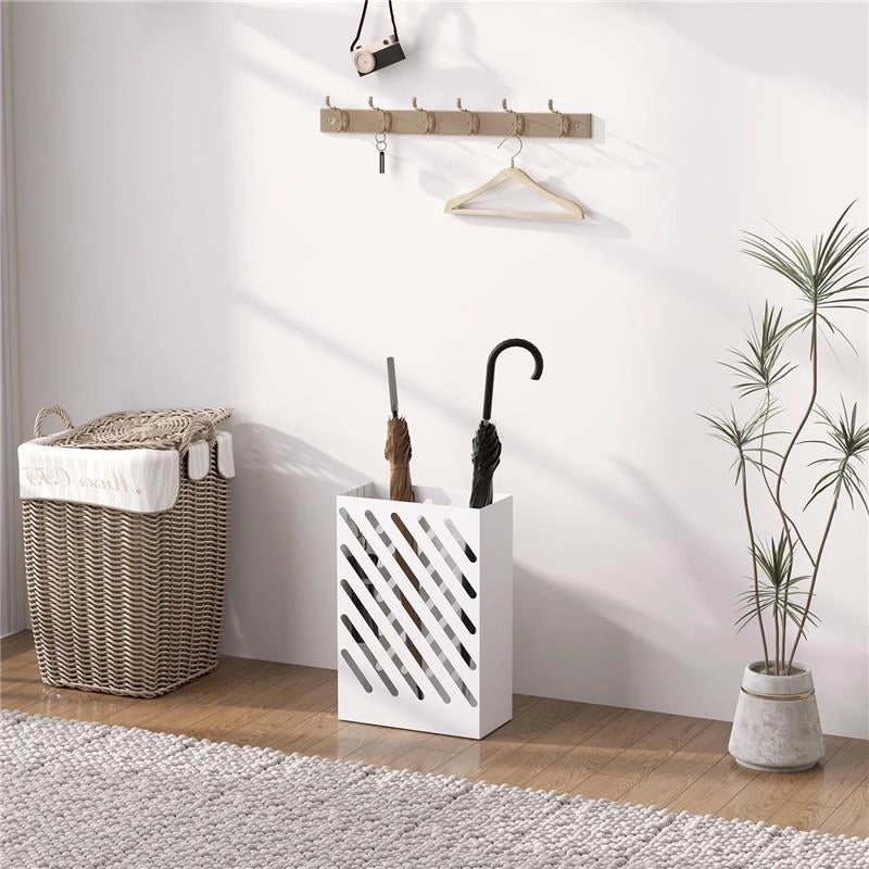 PORTAOMBRELLI DI DESIGN CON VASCHETTA RACCOGLI GOCCE E 4 GANCI IN METALLO 28X14X41 CM BIANCO