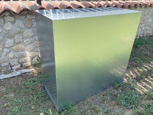 Cassetta da esterno per 2 bombole gas da 15 kg in lamiera zincata – 90x98x42 cm