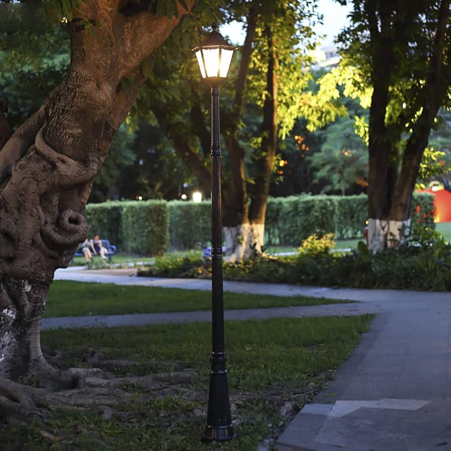 Lanterna da palo modello Berlino Ø60 mm – 60W IP44 – 192x192x356 mm – Nero – Syntesy