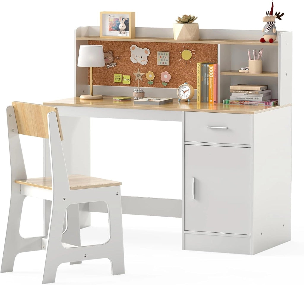 Set Scrivania e Sedia per Bambini 3+ Anni, Tavolo da Scrittura in Legno con Mensole, Cassetto e Bacheca in Sughero, Tavolo e Sedia per Disegno e Studio (Naturale)
