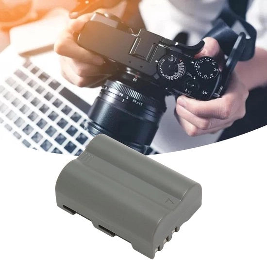 Batteria a Ioni di Litio 1500mAh Ricaricabile - Alta Capacità Estremamente Elevata per Nikon D90 D80 D90s D700 D300 D300S D200 D70 D50 D100
