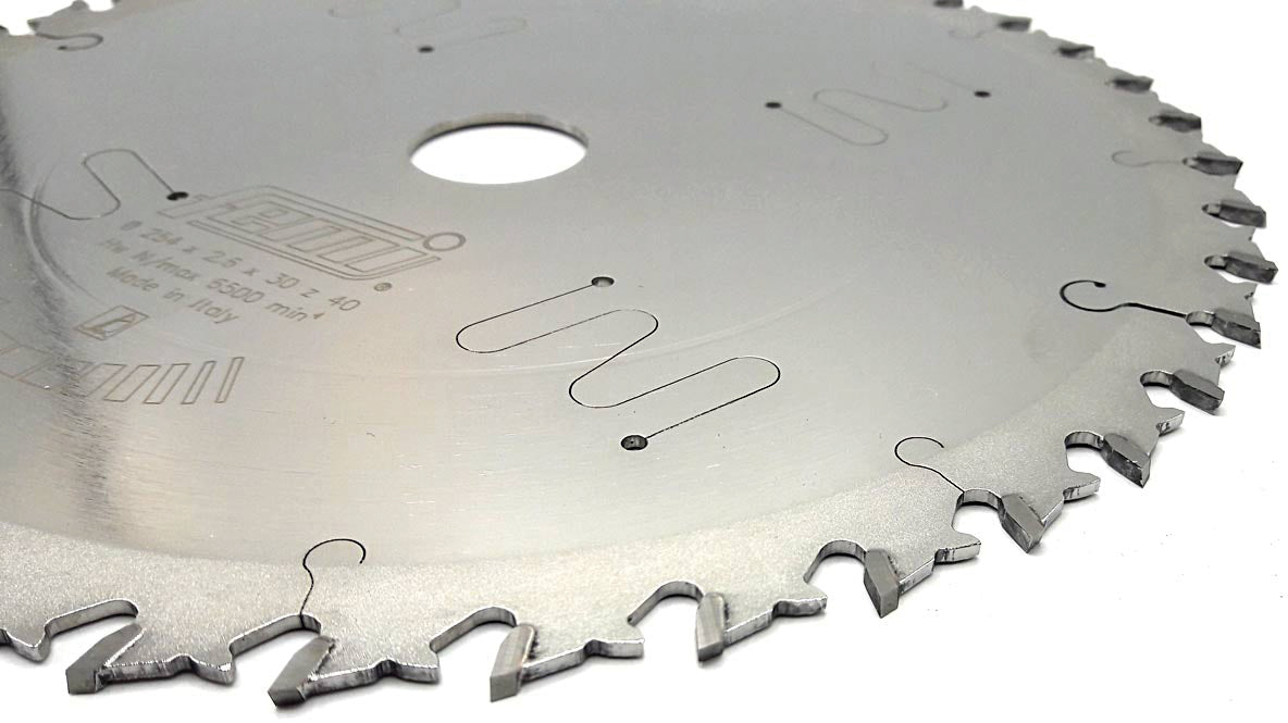 Femi DISCO PER TRONCATRICE A 40 DENTI mm. 210x2,5