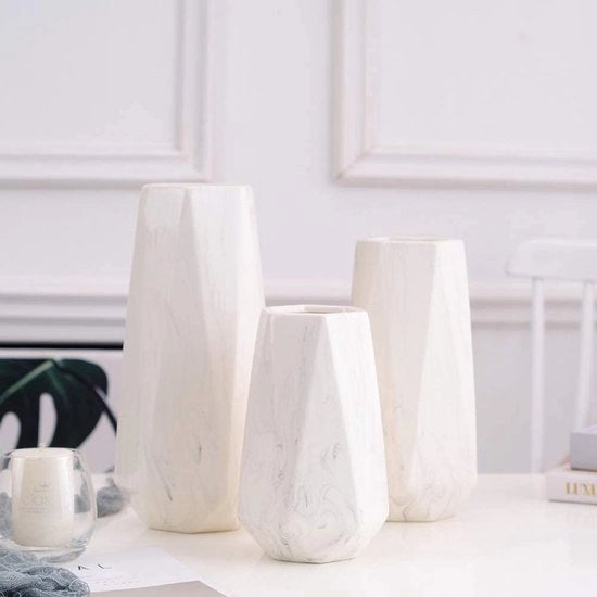 Vaso per soggiorno - decorazioni per soggiorno - vaso per fiori 

Modello: 
Codice prodotto: 
Dimensioni: 
Materiali: 
Capacità: