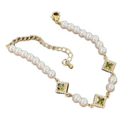 Bracciale con perle e zirconi a forma di rombo verde