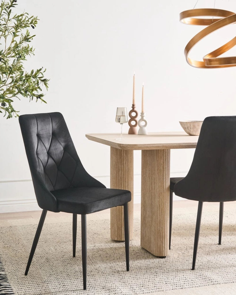 Set di 2 sedie da pranzo con seduta in velluto imbottito Stile moderno Senza braccioli Gambe in ferro nero