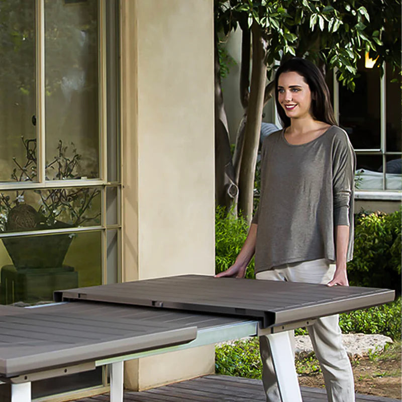 Tavolo da Esterno Estensibile Harmony 160/240x100x74 cm in Resina Effetto Legno Colore Bianco Tortora Keter