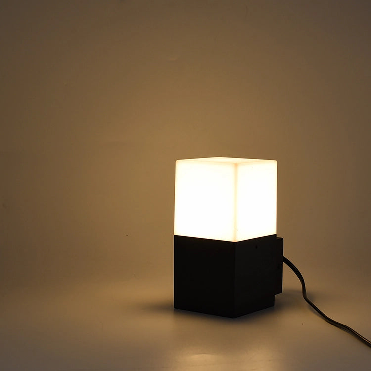 APPLIQUE DA PARETE PER ESTERNO IN ALLUMINIO NERO E ACRILICO ATTACCO E27 - COMPATIBILITA' CON LAMPADINE FINO A 12W
