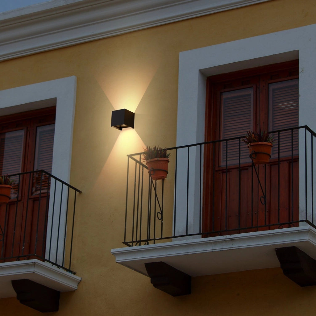 ZMH Lampade a parete LED esterne moderne luce verso l'alto e il basso per camera e corridoio