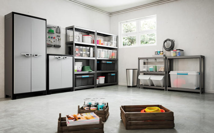 Armadio tuttoppiani Titan XL in resina con 4 ripiani regolabili colore antracite grigio Keter