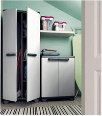 Armadio portascope Linear in resina con ripiani regolabili colore grigio nero Keter