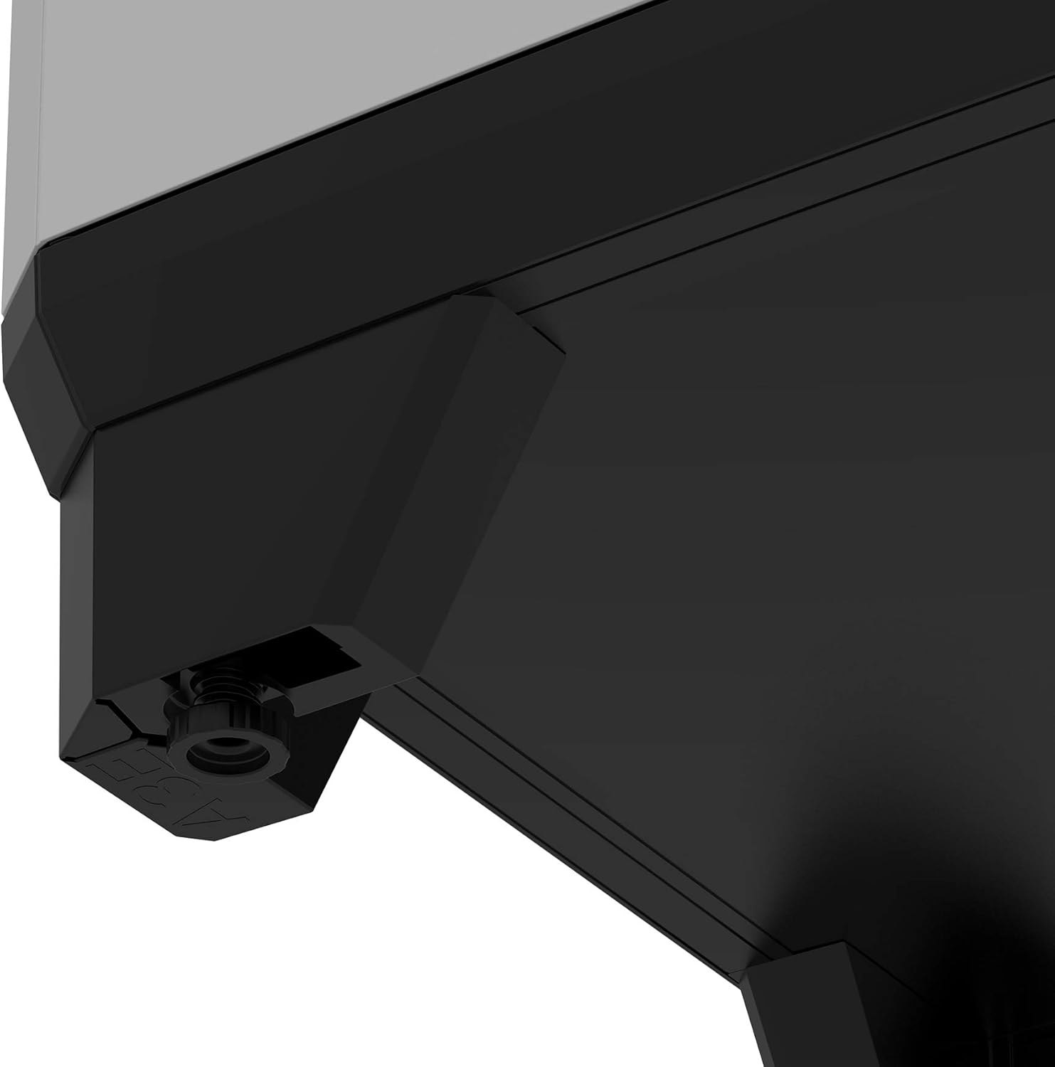 Armadio basso Linear in resina con ripiano regolabile colore grigio nero Keter