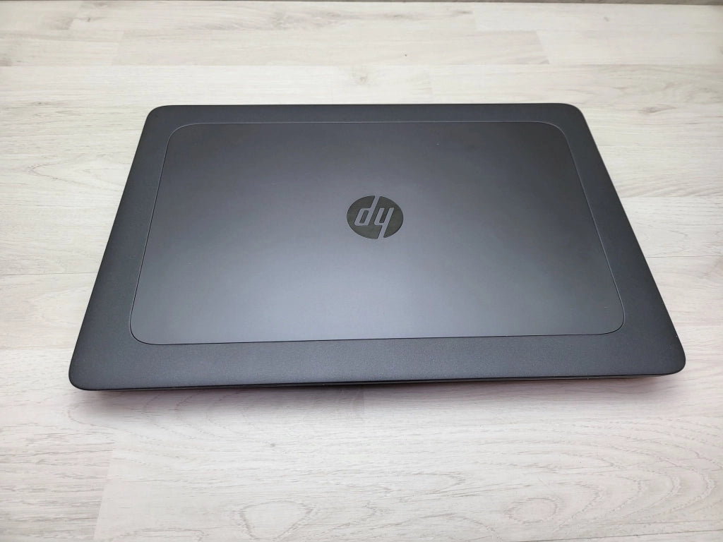 Notebook - HP ZBOOK 15 G4 15,6" CPU I7 7820 HQ 16Gb SSD 240GB Full HD Nvidia Quadro M2200 4Gb Tastiera Retroilluminata Lettore Impronte - Ricondizionato