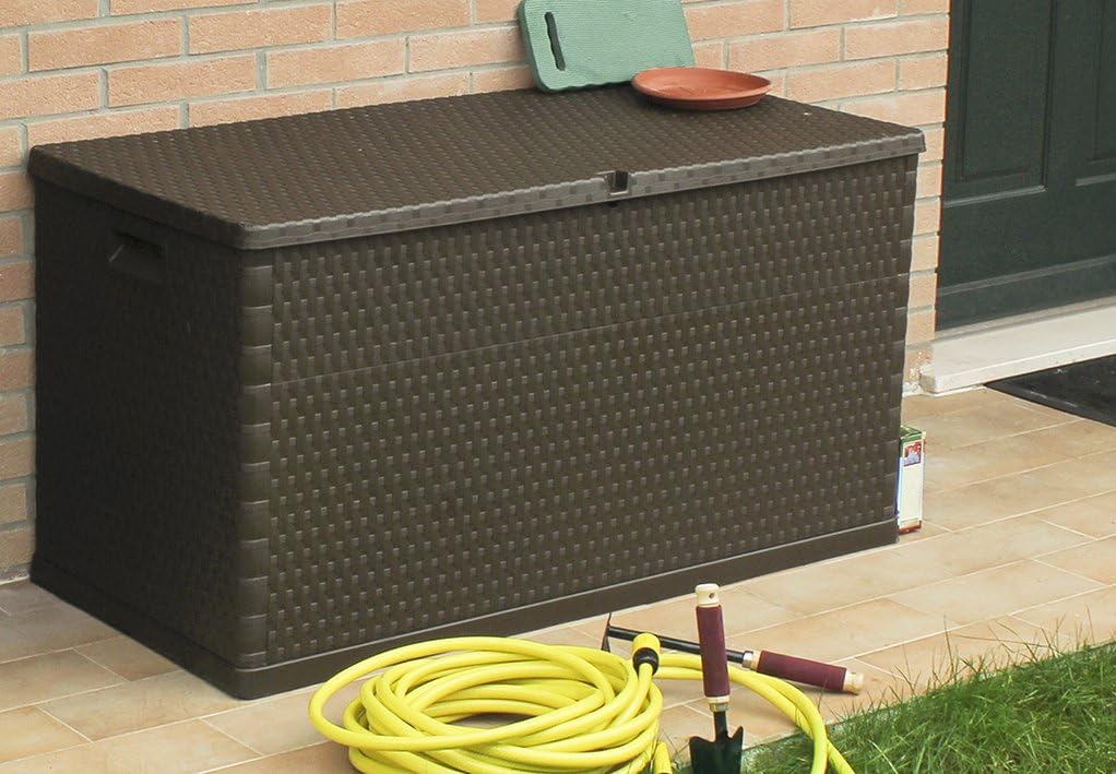 Baule multiuso da esterno in resina effetto rattan 420 litri con ruote colore marrone Toomax