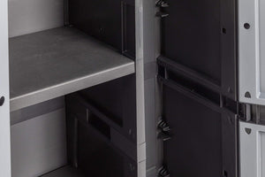 Armadio portascope 2 ante con vano attrezzi e 4 ripiani regolabili in resina colore nero e grigio basalto 65x37x165 cm Toomax