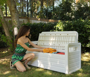 PANCHINA FOREVERSPRING DA ESTERNO CON BAULE Panchina da esterno Foreverspring con baule portaoggetti 270 litri effetto legno colore bianco Toomax.599P  cm.132,5x58x89h., bianca    TOOMAX