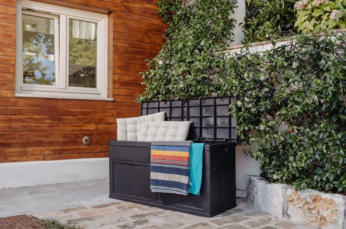 Baule multiuso Trend 320 litri in resina per esterno apertura con lucchetto colore nero Toomax