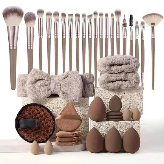 Set di pennelli per trucco professionale – Caffè – Con spugna, puff, fascia e strumento di pulizia – Accessori per trucco e pulizia del viso
