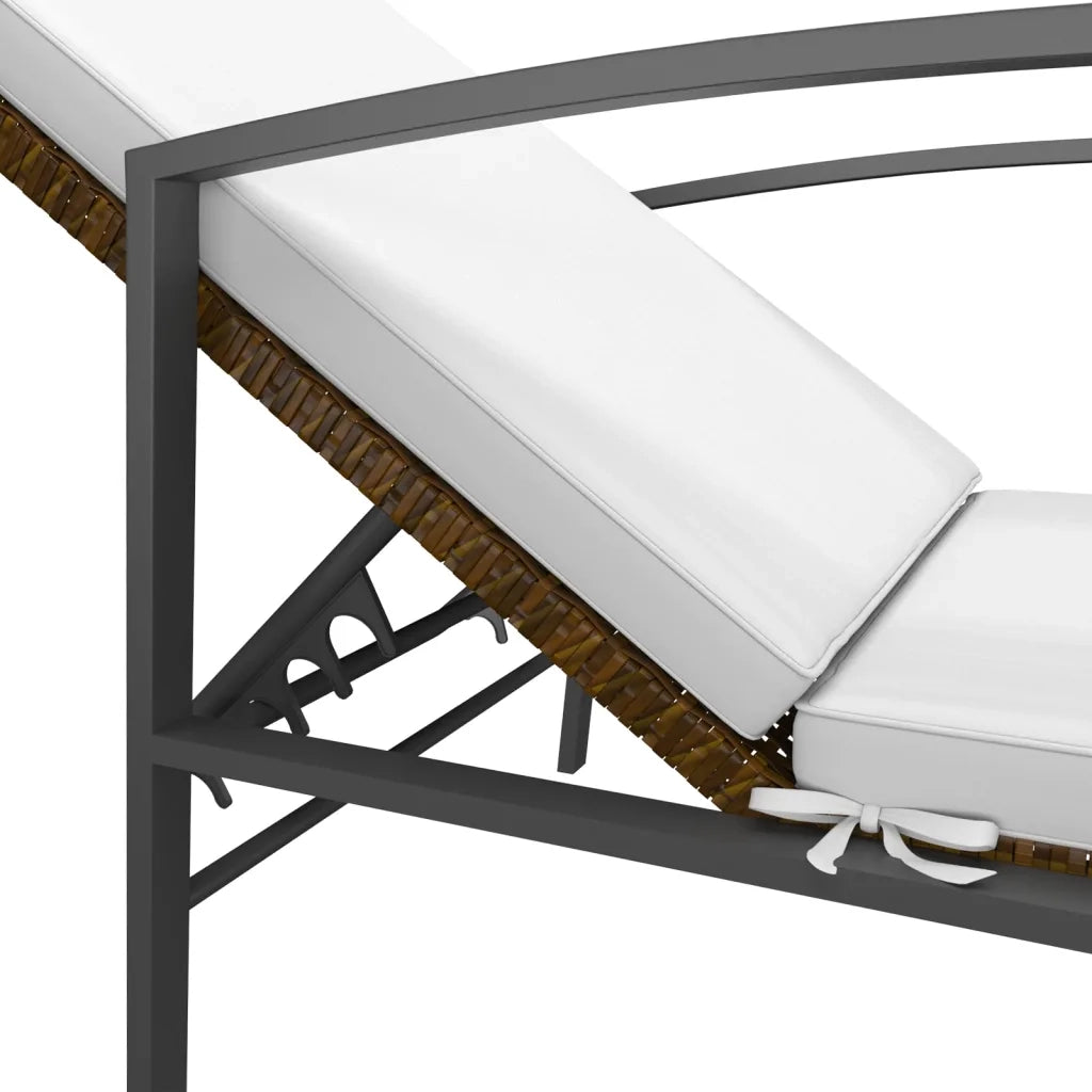 Lettini Prendisole 2 pz con Tavolo in Polyrattan Marrone 317637