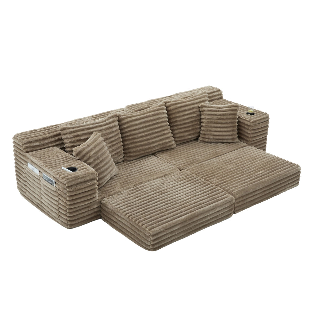 Divano in velluto a coste color khaki, schienale alto, tasche laterali e portabicchieri, modulare e trasformabile in divano letto