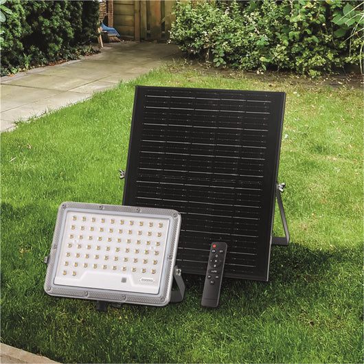 Suprema PROIETTORE SOLARE CON SENSORE CREPUSCOLARE 62 led, 8 W, 1200 lumen, luce naturale