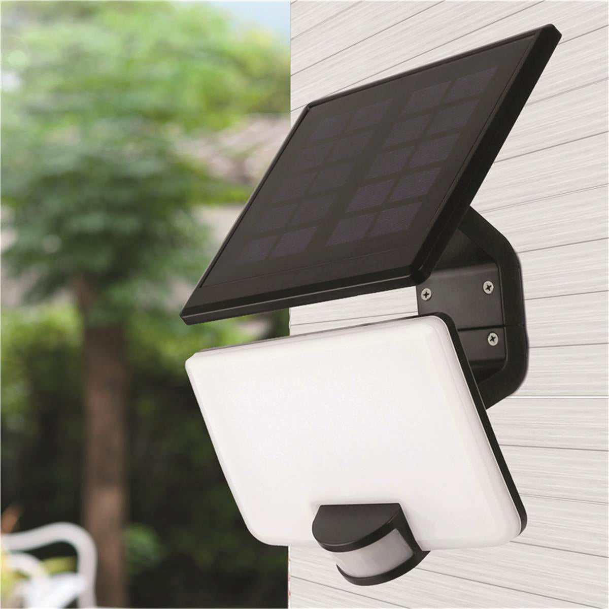 Suprema PROIETTORE SOLARE CON PANNELLO ORIENTABILE, 82 led, 8 watt,  40-800 lumen, luce naturale