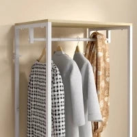 Appendiabiti con Sospensione e 2 Scaffali per Scarpe, 60L x 40P x 167,5A cm, Effetto Legno Chiaro e Metallo Bianco