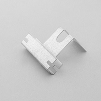 GANCIO ORTOGONALE CON BORDI SCHIACCIATI - 100 pezzi