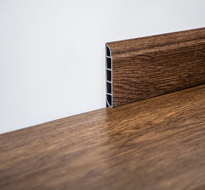 BATTISCOPA PER PAVIMENTO IN SPC Colore Rovere naturale