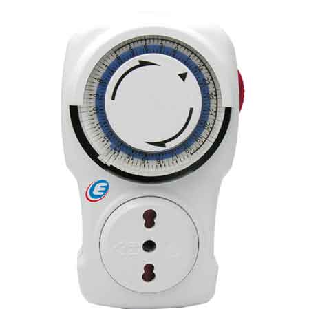 PROGRAMMATORE GIORNALIERO  Spina 16A 2P+T - Presa 10/16 A 2P+T