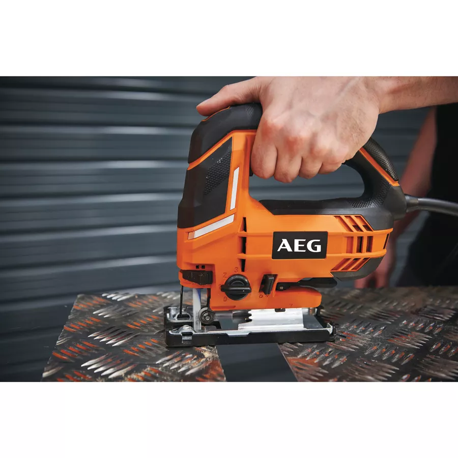 SEGHETTO ALTERNATIVO 'STEP 100X' AEG 700 Watt - AEG POWERTOOLS