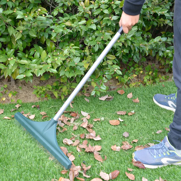 SCOPA A PETTINE PER PRATO SINTETICO 45 cm