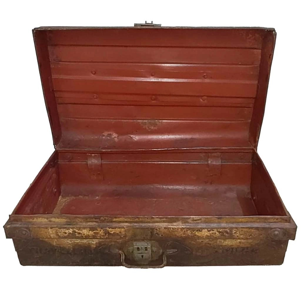 Valigia artigianale in metallo, 67x37x25h cm