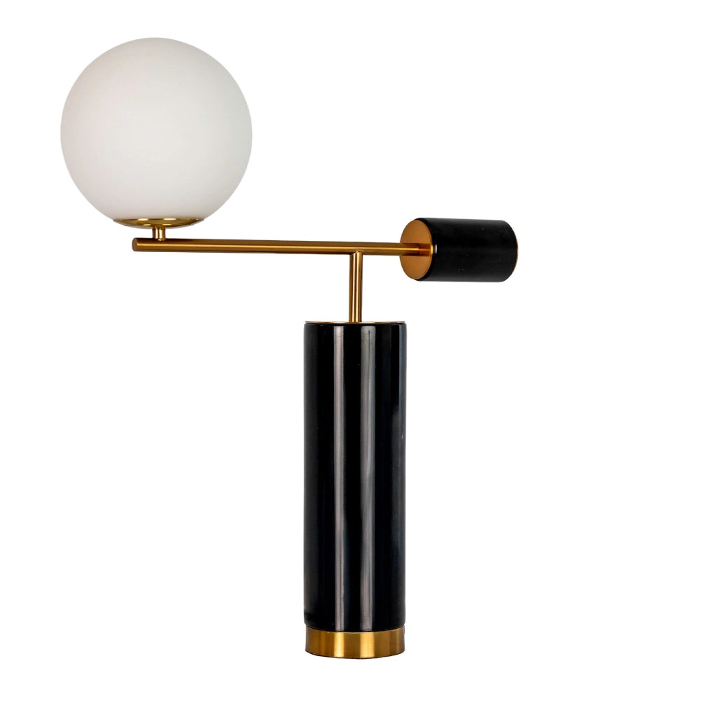 Lampada da tavolo in vetro bianco, acciaio lucido dorato e base in marmo porcellanato