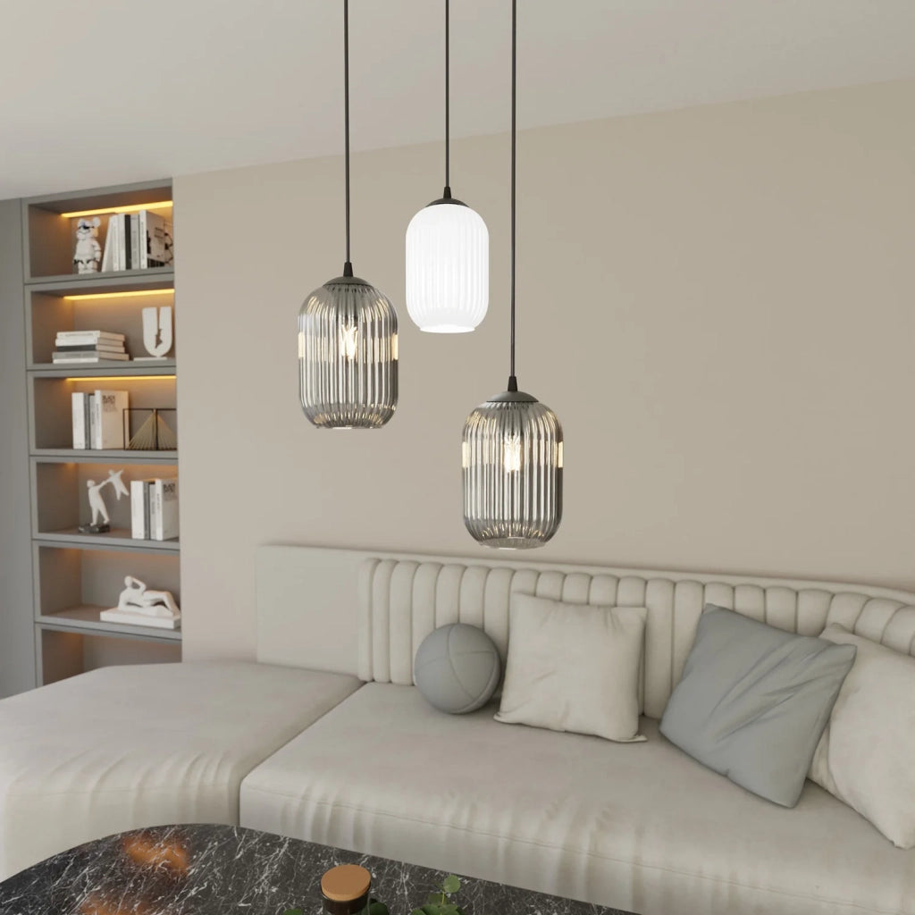 Lampadario 3 Luci Selene Base Tonda Acciaio Nero Vetri Plissettati Bianco E Fumè