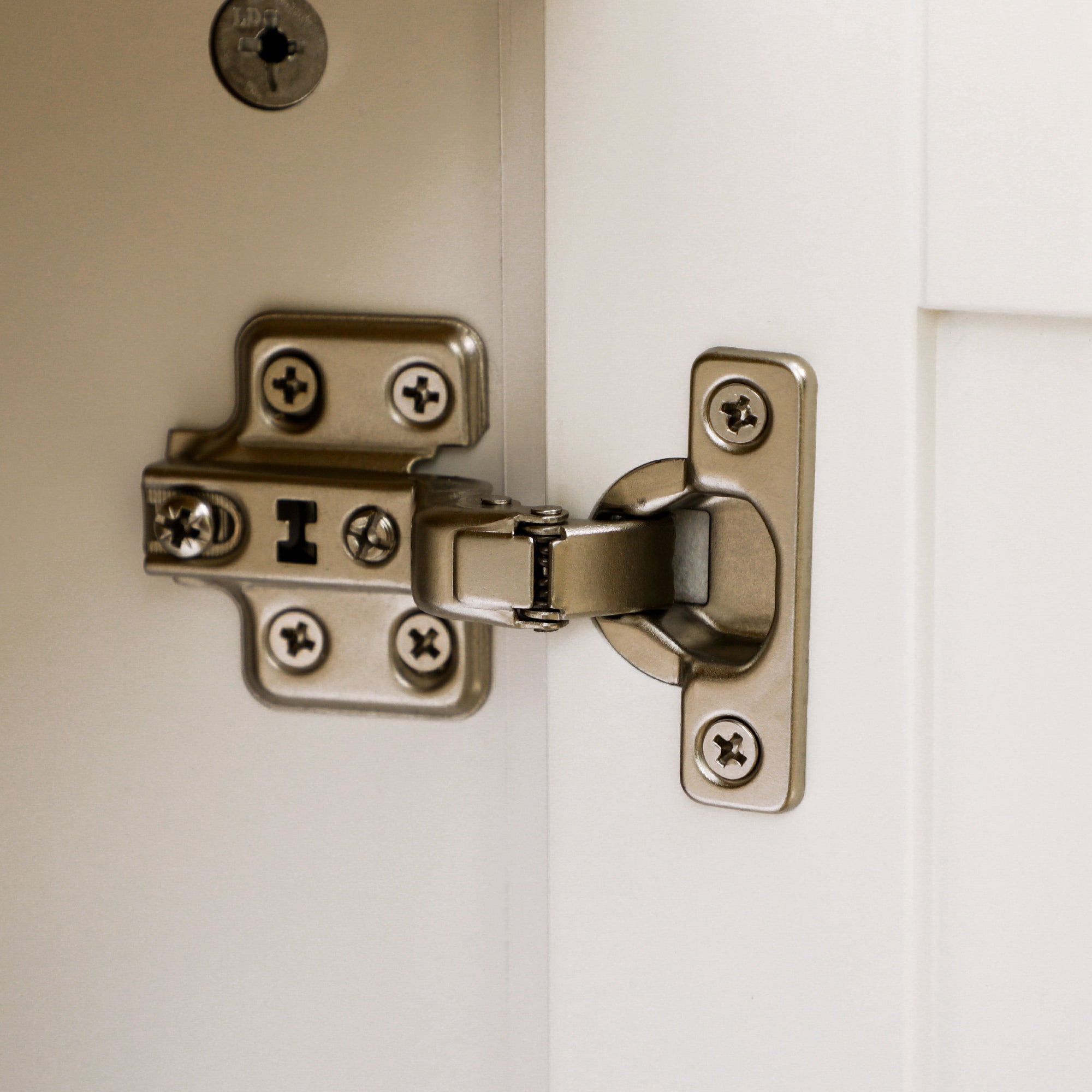 Credenza Mobile con 3 Porte e Piano in Legno Chiaro 120x40x70 cm Bianco