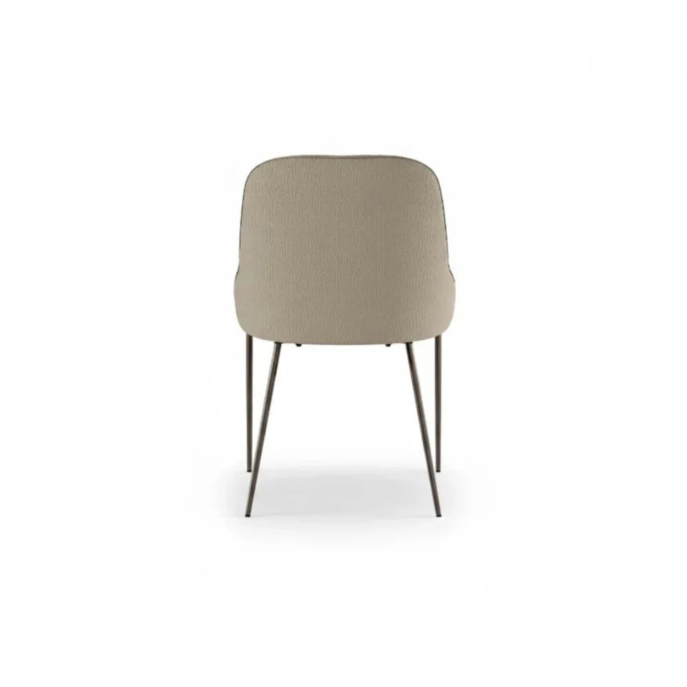 Set di 4 sedie da pranzo imbottite in tessuto beige Shell con struttura in metallo facili da pulire | Duzzle