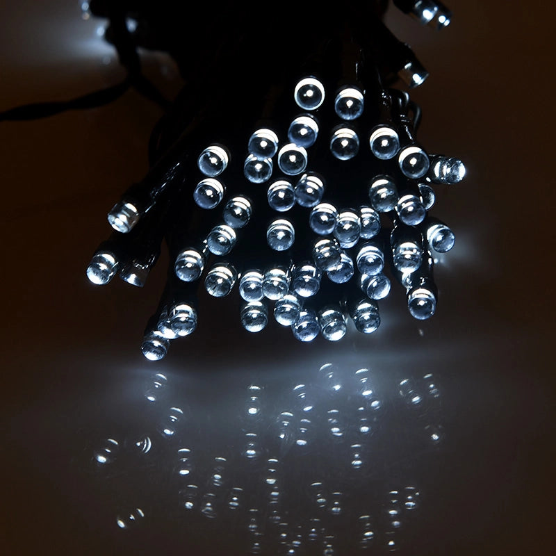 CATENA LUMINOSA LED SOLARE 7 METRI CON 100 LUCI BIANCHE - IDEALE PER DECORAZIONI NATALIZIE DI ALBERI GIARDINI E PIANTE