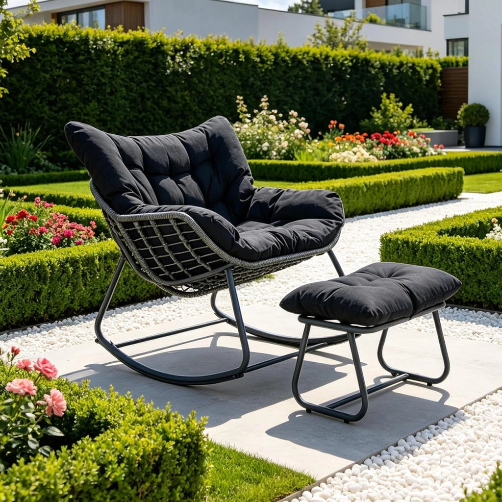 Poltrona a Dondolo con Poggiapiedi, Sedia a Dondolo da Interno ed Esterno, Poltrona Relax in Rattan con Cuscini Rimovibili per Soggiorno, Balcone e Giardino, Portata 150 kg (Nero)