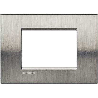 Bticino Living Light placca quadra 3 moduli