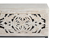 Cassapanca in massello di mango intagliato e piedi in metallo