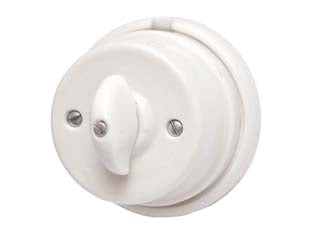 INTERRUTTORE DEVIATORE 10A 250V IN PORCELLANA- - 10A 250V - ø mm80x50h. - 1 pezzi