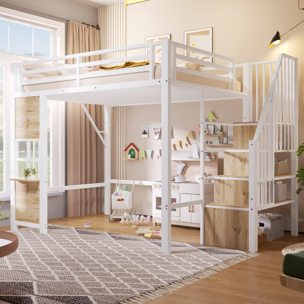 Letto a soppalco 140x200 cm con scala contenitore; finestra; spazio libero sottostante e parapetto; metallo bianco