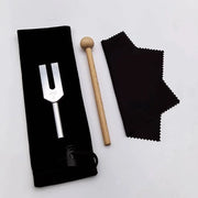 Set di attrezzi per l'armonizzazione - Ideali per la guarigione, i chakra, la terapia del suono e il mantenimento di un perfetta armonia dello spirito - Set in argento 4096C con sacchetto + martelletto di legno + asciugamano di purificazione