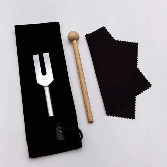 Set di attrezzi per l'armonizzazione - Ideali per la guarigione, i chakra, la terapia del suono e il mantenimento di un perfetta armonia dello spirito - Set in argento 4096C con sacchetto + martelletto di legno + asciugamano di purificazione