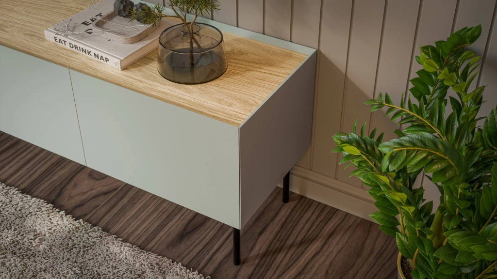 Credenza Sagrado, Madia da salotto con quattro ante battenti e vani interni, Rialzata da terra, 200x40 h70 cm, Verde e Rovere