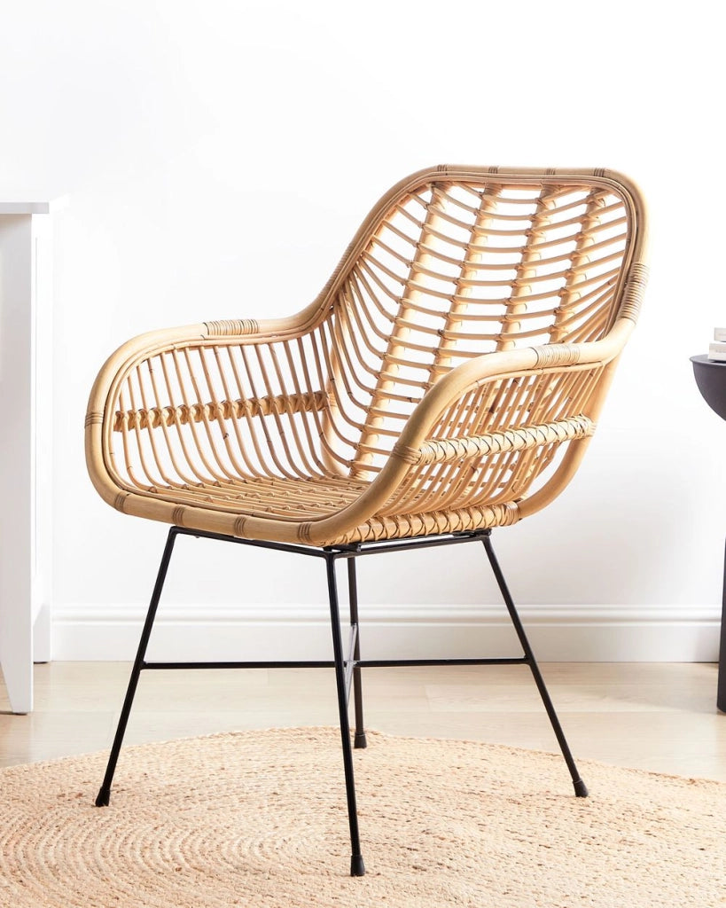 Poltrona Rattan Sabbia Beige Vimini Nero Gambe in Metallo Soggiorno Sala da Pranzo