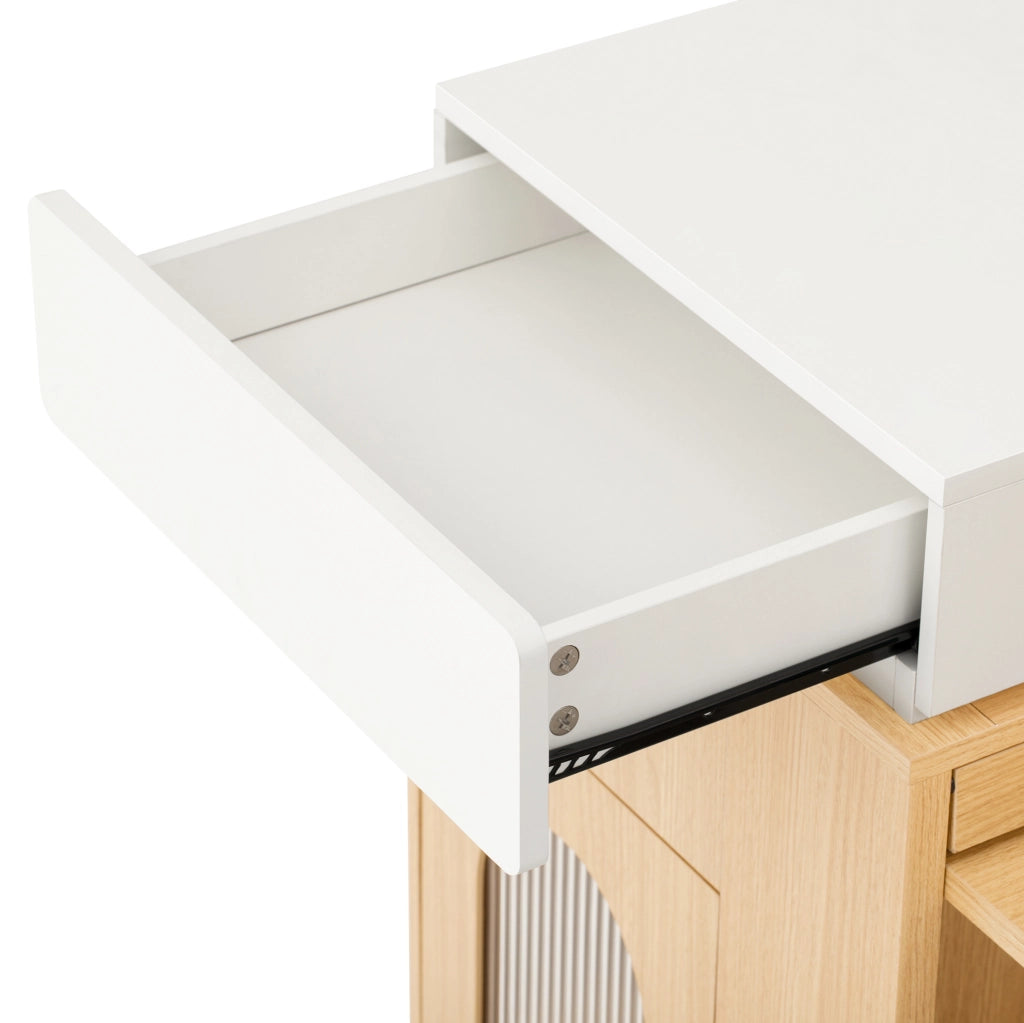 Tavolo allungabile 83x46~146.5x96 cm con piano pieghevole; ripiani e ante in vetro; naturale